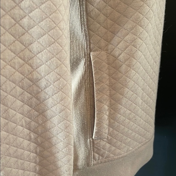 Wind River Elegant Beige Quilted Turtleneck Sweater Size Small - Picture 6 of 9